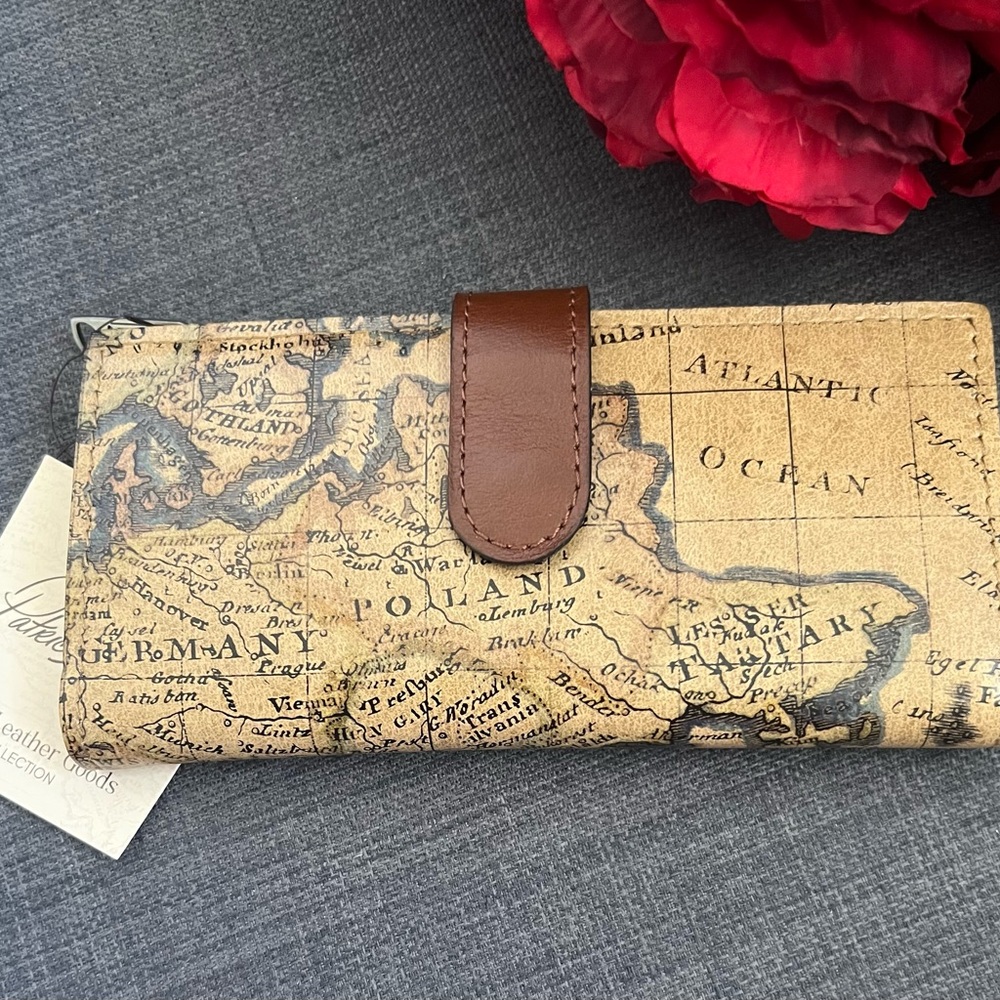 NWT PATRICIA NASH NAZARI WALLET CASE ORGANIZER